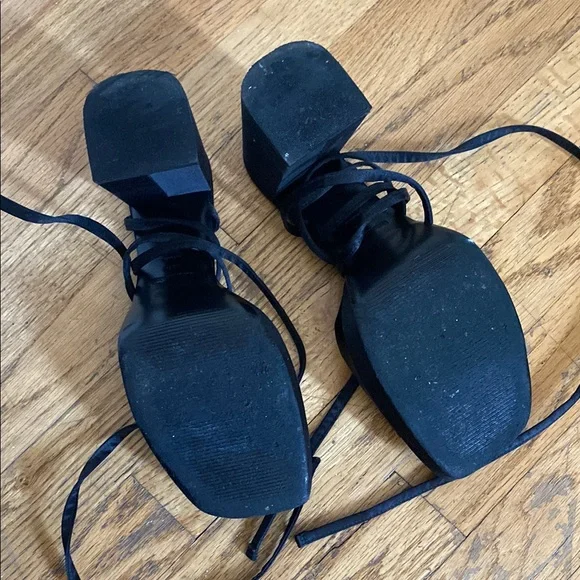 Reformation Black Platform Shoes with Strappy Design - Picture 4 of 6